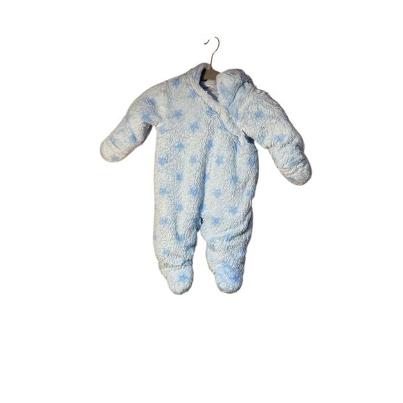 Babies R us infant/baby blue fuzzy snowsuit snaps zip closure S/6 mon - Picture 1 of 6